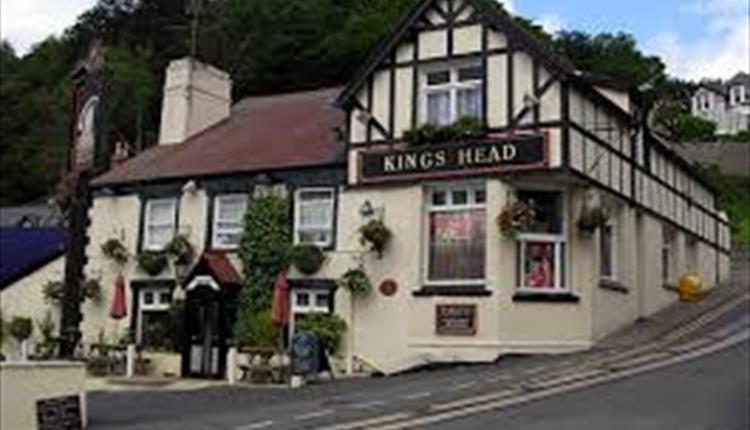Bodlondeb Castle Bed & Breakfast { Central Llandudno} Dış mekan fotoğraf