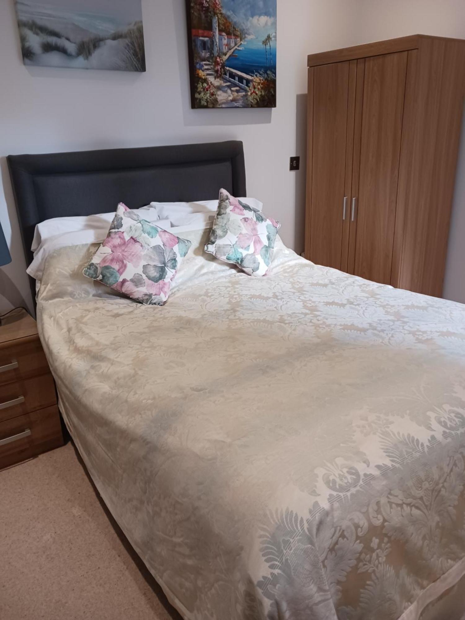 Bodlondeb Castle Bed & Breakfast { Central Llandudno} Dış mekan fotoğraf